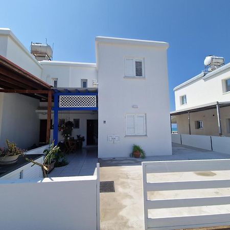 Ammos Beachfront Villa Paradise Lárnaca Exterior foto